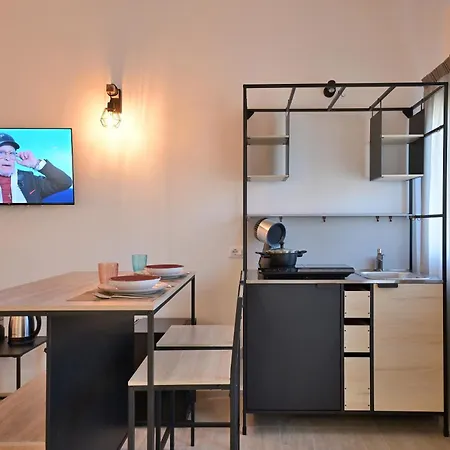 Guest house Somnia Eleganza Essenziale 4*